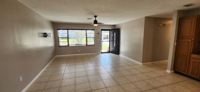 Photo - 3060 Avon Ln