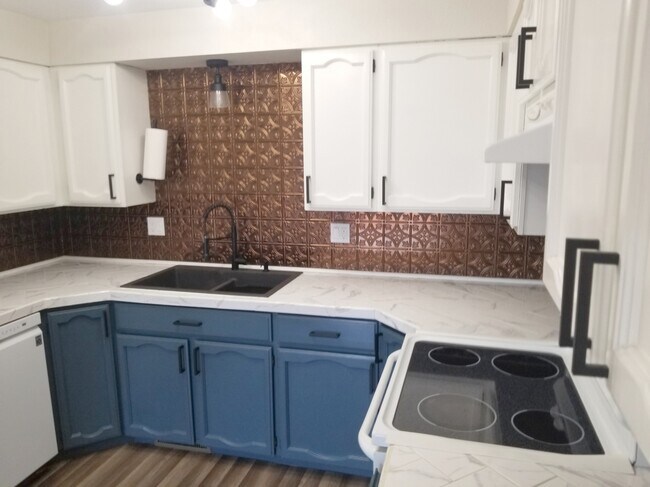 Photo - 510 S Phillippi St