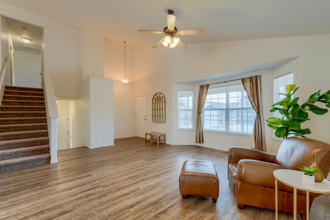 Photo - 158 Green Teal Dr