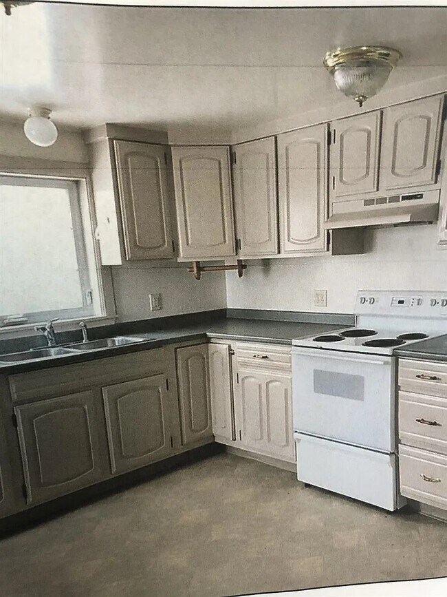 55 Cottage St Unit 2