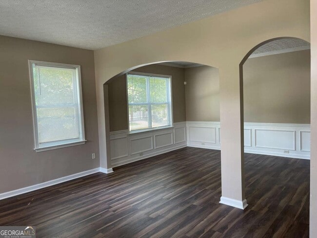 Photo - 8801 Lakecrest Way