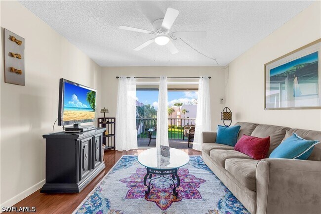 Building Photo - 150 Turtle Lake Ct Unit 307