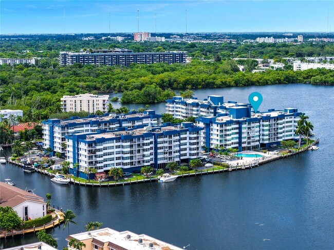 Photo - 16558 NE 26th Ave Unidad 2A