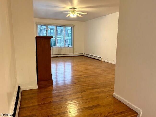 Photo - 242 Brook Ave