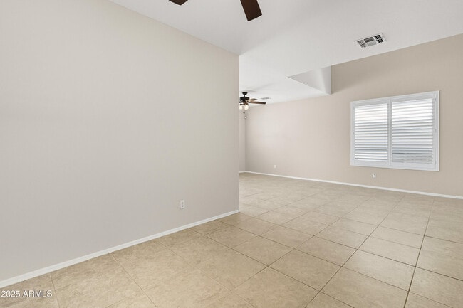 Photo - 226 E Redwood Ln