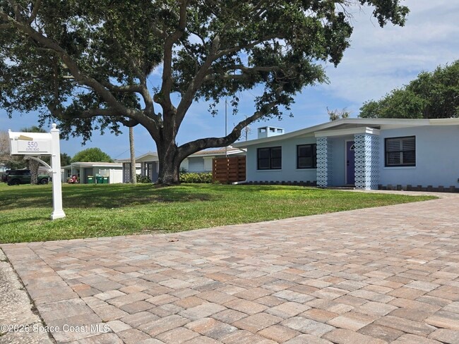 Photo - 550 Capri Rd