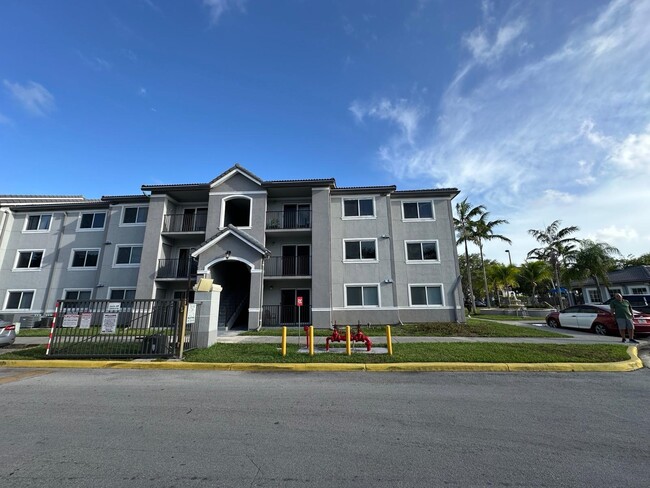 Building Photo - 15410 SW 284th St Unit 8207