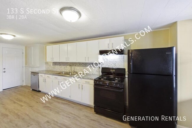 Photo - 133 S Second St