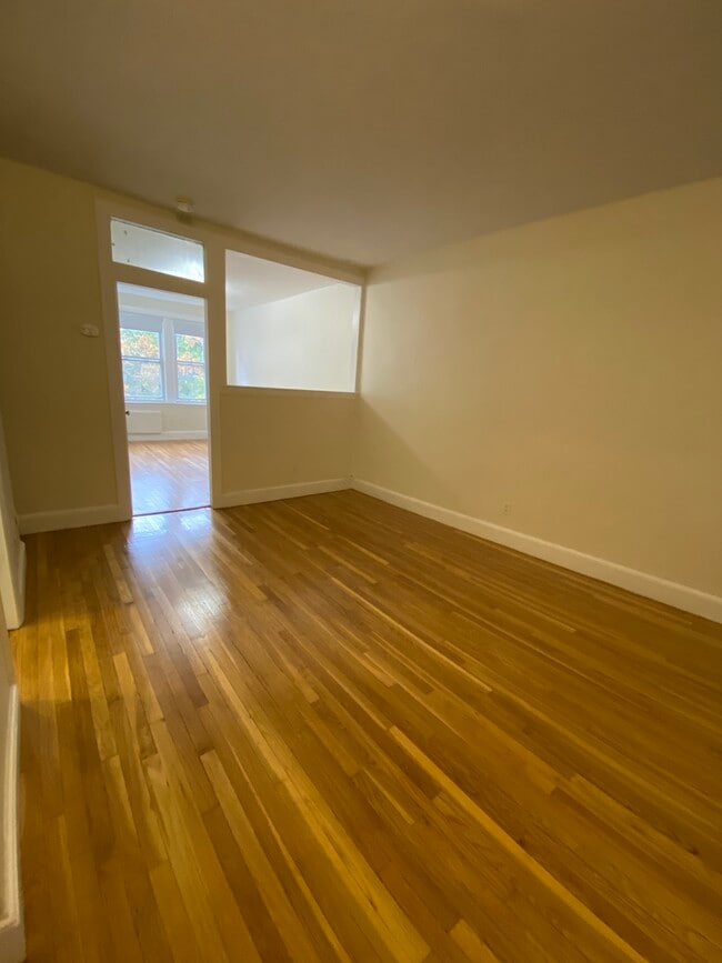 Building Photo - 50 Lancaster Ter Unit 2