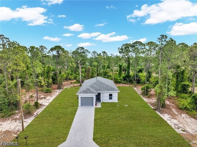 Photo - 715 Bering Ave S