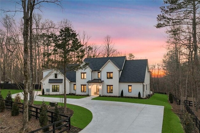 Building Photo - 2309 Dinsmore Rd