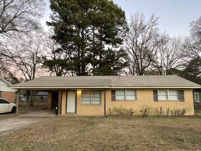 Building Photo - 3606 Minden Ave