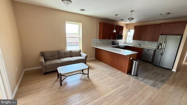 Building Photo - 219 S Washington St Rental