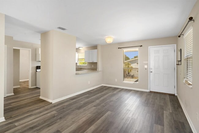 207 9th St Unit B