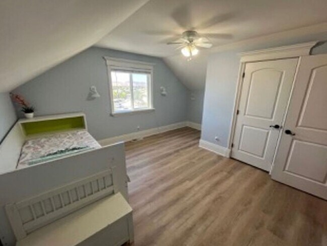 Photo - Beautiful, 6 Bedroom Home!