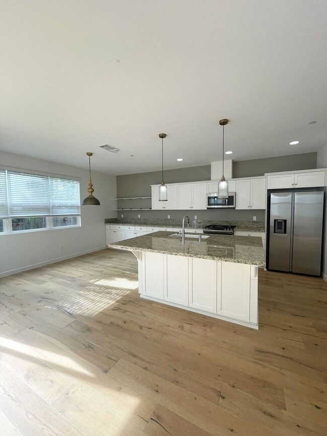 Photo - Beautiful 3 Bedroom house in Trillium, Arr...