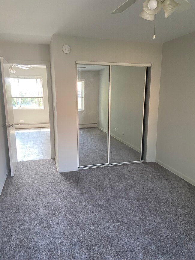 Photo - 8544 Niles Center Rd Unidad W2