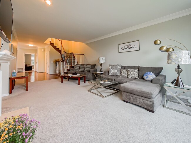 Photo - AVAILABLE NOW! Sun-Filled 3-Bed, 2.5-Bath Home with Golf Course Views in Bloomfield Hills