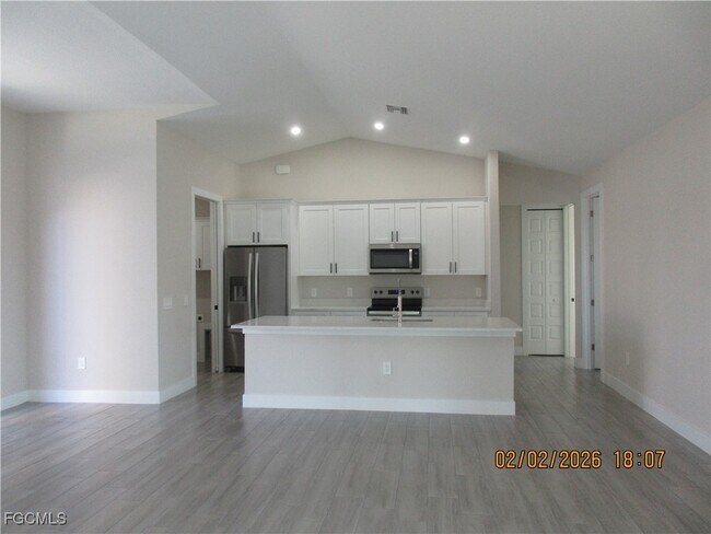 Photo - 208 NW 6th St