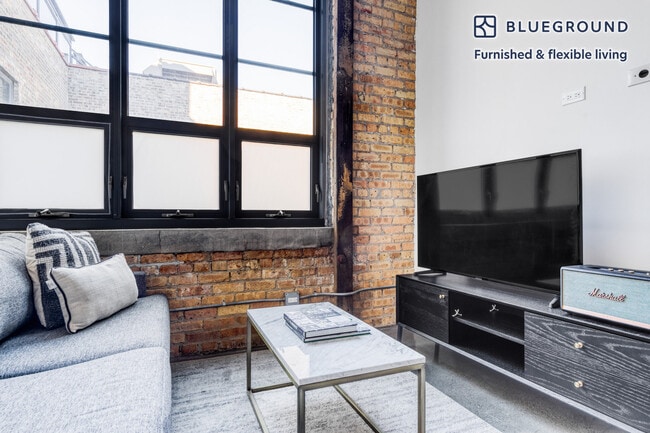 Photo - 2061 N Southport Ave Unidad FL4-ID569