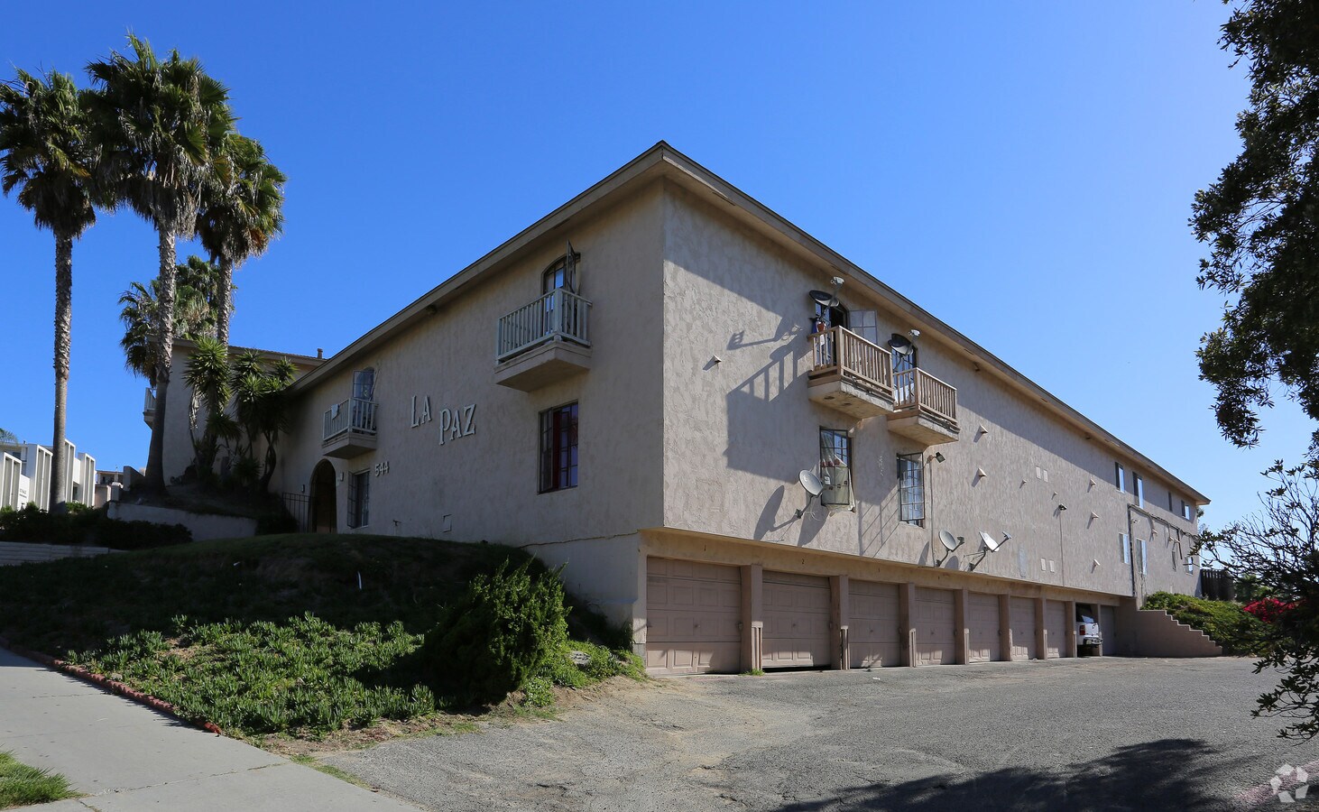 Photo - La Paz Apartments