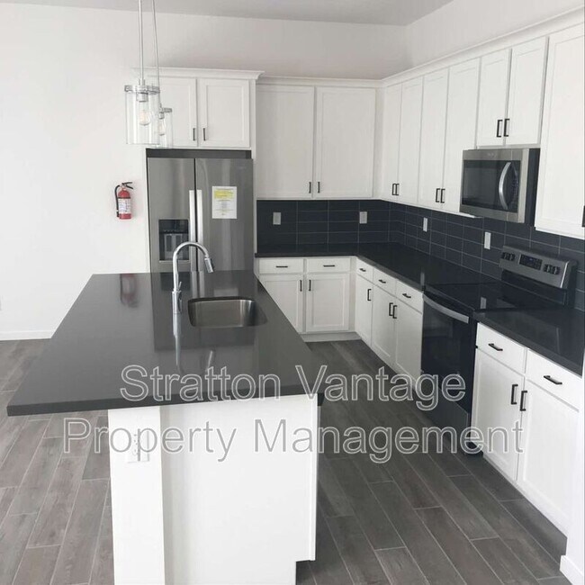 901 S Smith Rd Townhome Townhome Rental in Tempe AZ