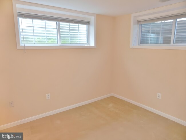 Photo - 5208 Heming Ave