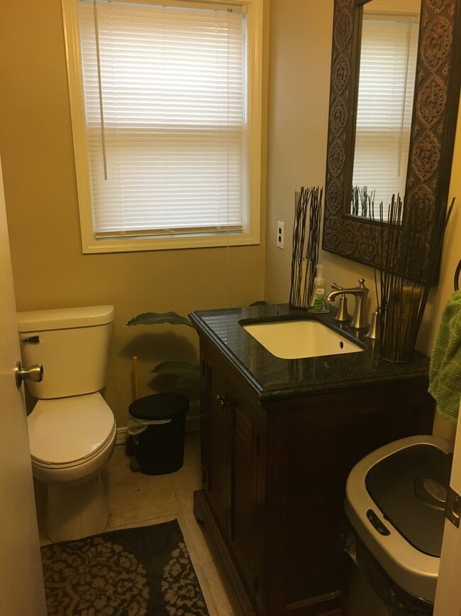 Photo - 327 Garfield Ave NW