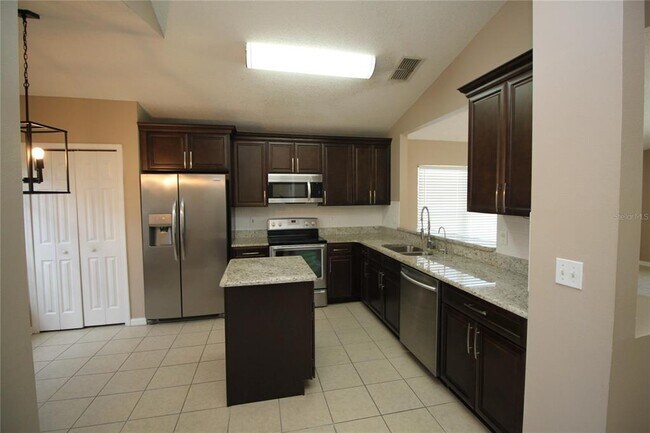 Photo - 136 Bayswater Ln