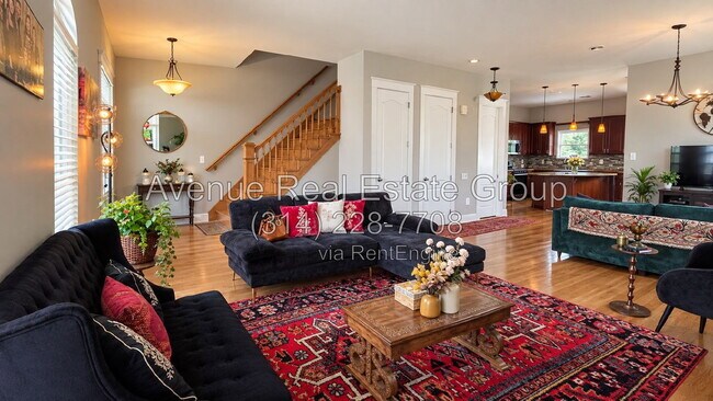 Photo - 3948 Blaine Ave