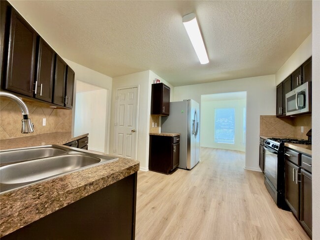 Photo - 4935 Fair Oak Dale Ln
