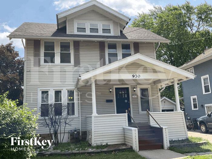 930 Fifth Street - 930 Fifth Street House