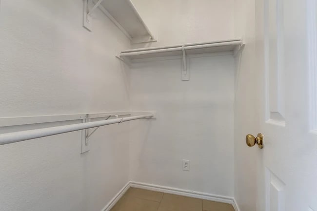 Photo - 5915 Lovingham Ct