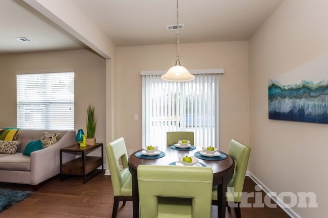 Photo - 2035 Aragon Lane