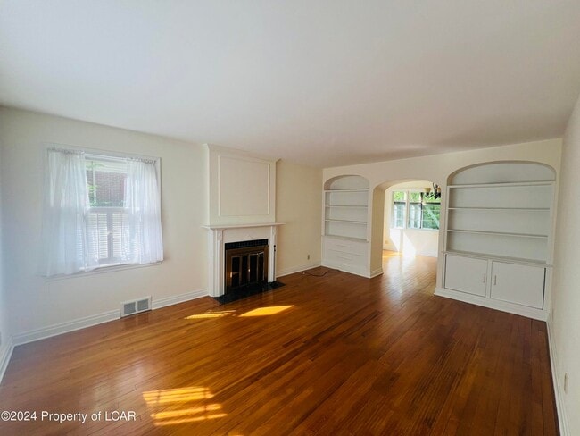 Photo - 92 Elmcrest Dr