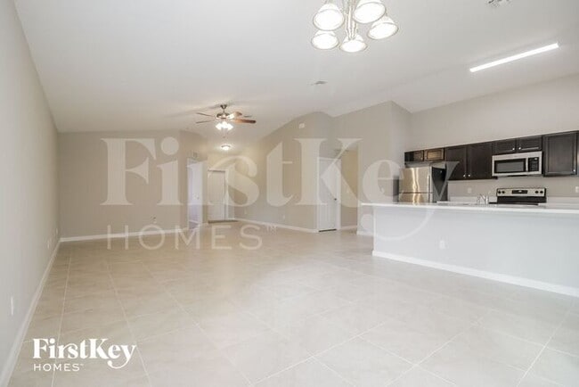 Photo - 1182 Jaslo St SE