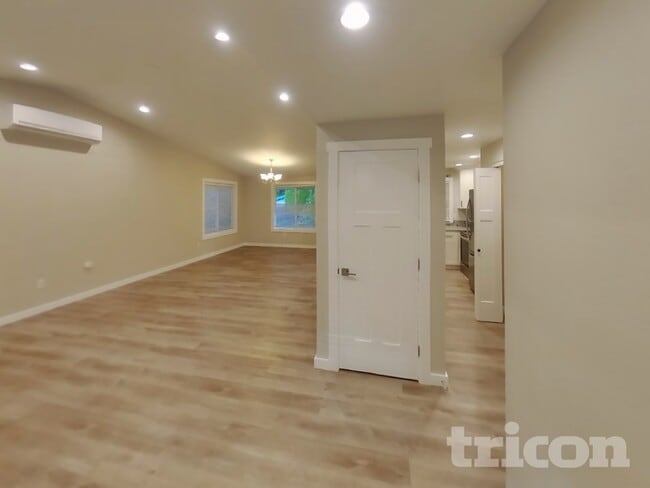 Photo - 3899 SE Harriet St