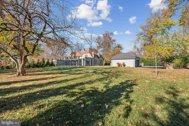 Photo - 767 Newtown Rd