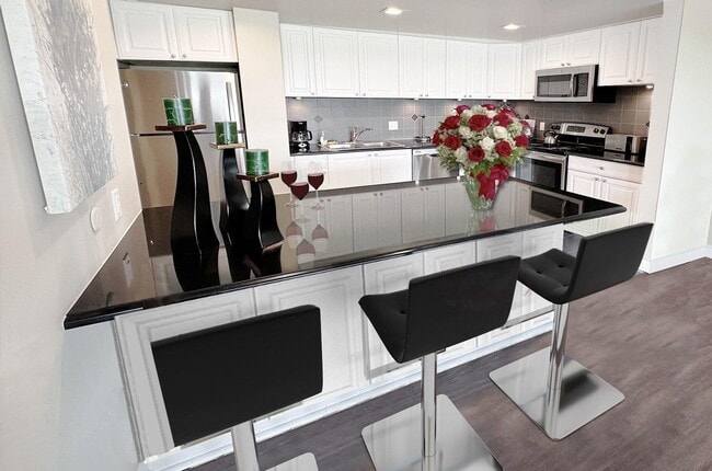 555 S Old Woodward Ave Unit 1005