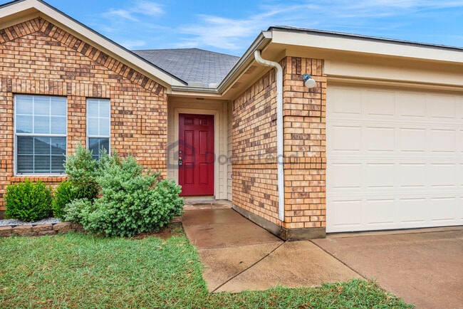 Photo - 523 Elk Run Dr