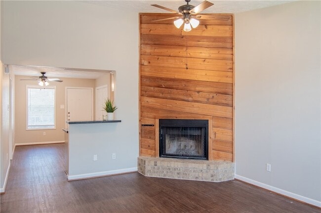 Photo - 1902 Woodsman Dr