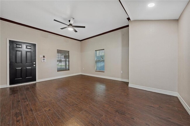 Photo - 1908 Ross Ave