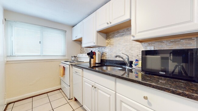 Photo - 79 Chestnut St