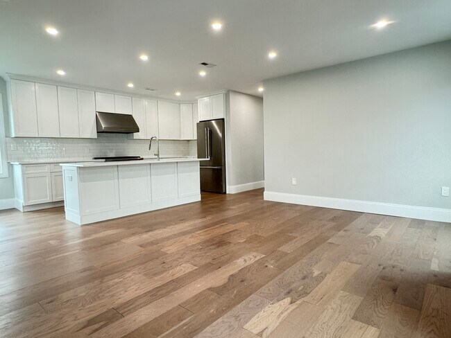 Photo - 39 Bonner Ave Unidad 2