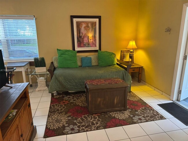 Photo - 3405 N Ocean Dr Unidad 19