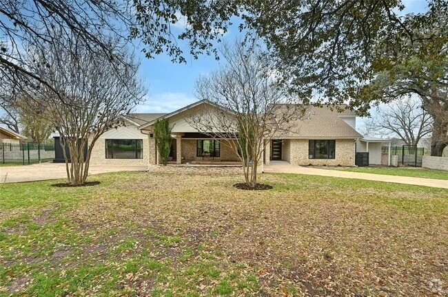 Building Photo - 5700 Penick Dr Rental