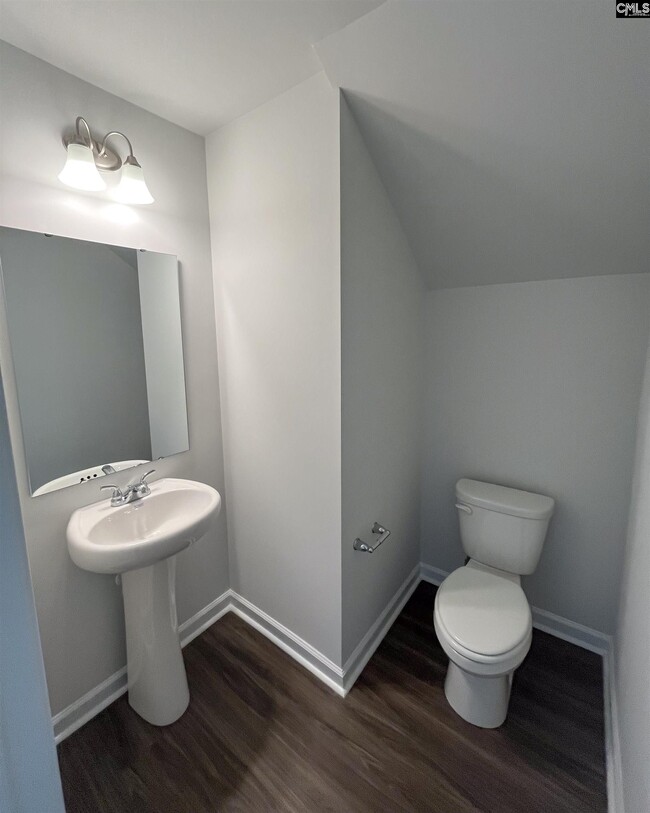 Photo - 811 Coburg Ln