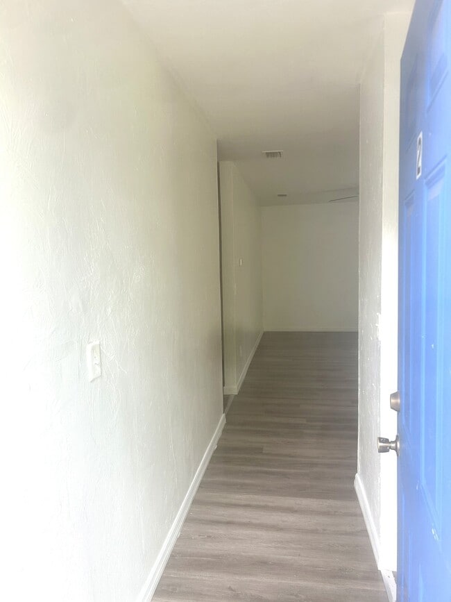 3304 Phyllis St Unit 2