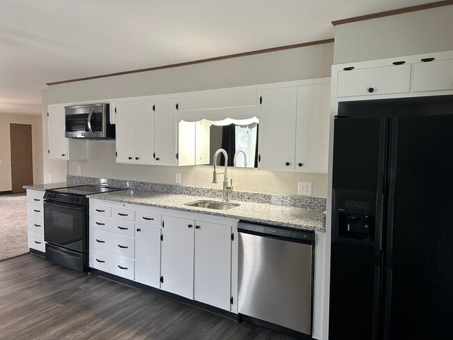 Photo - 260 John The Diver Trail