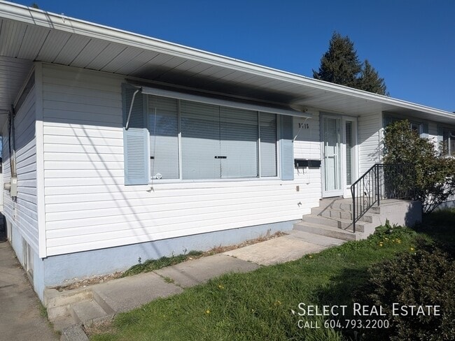 Building Photo - 9715 Carleton St Unit A